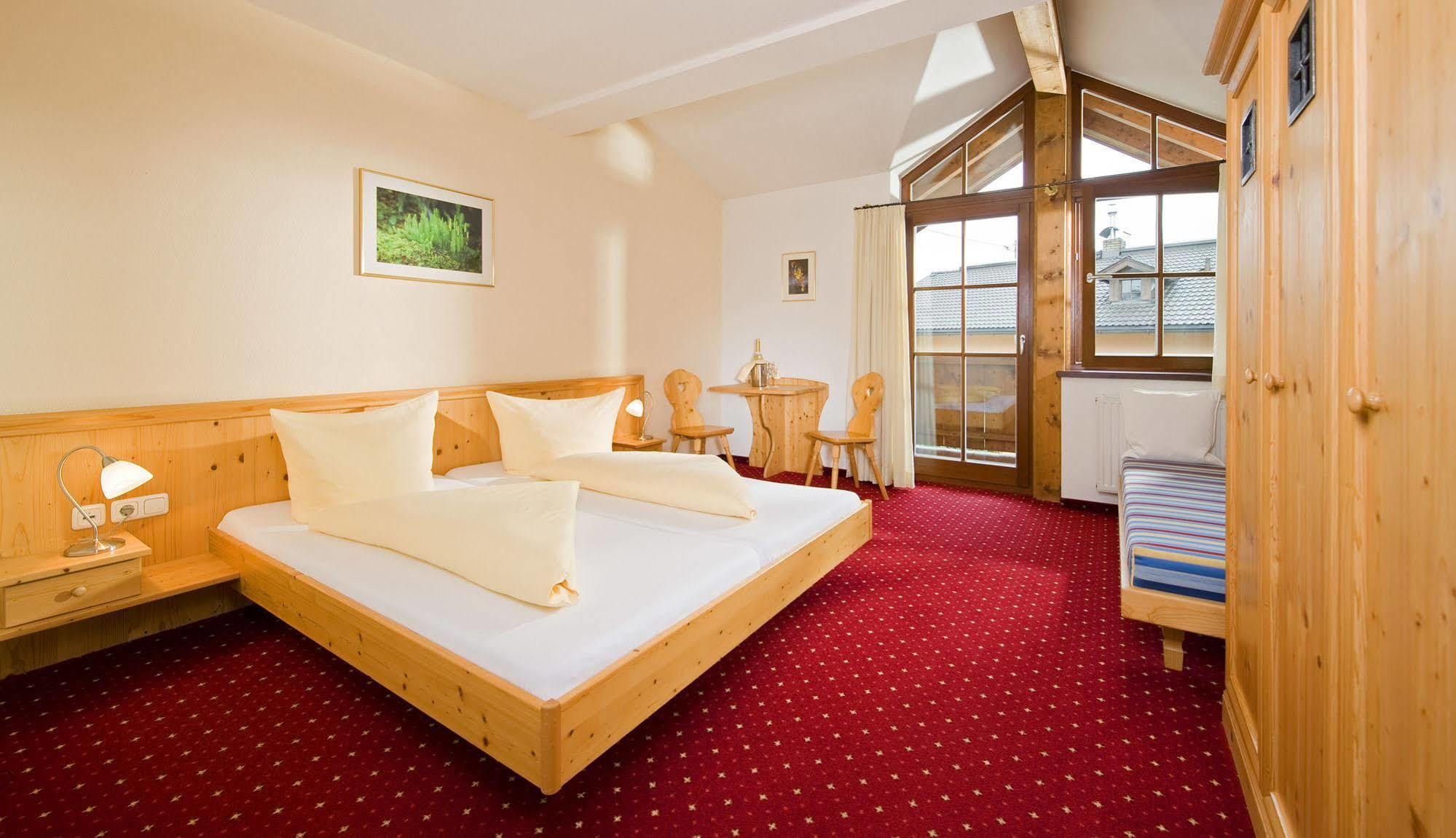 Hotel Reitlwirt Brixen im Thale Exterior photo